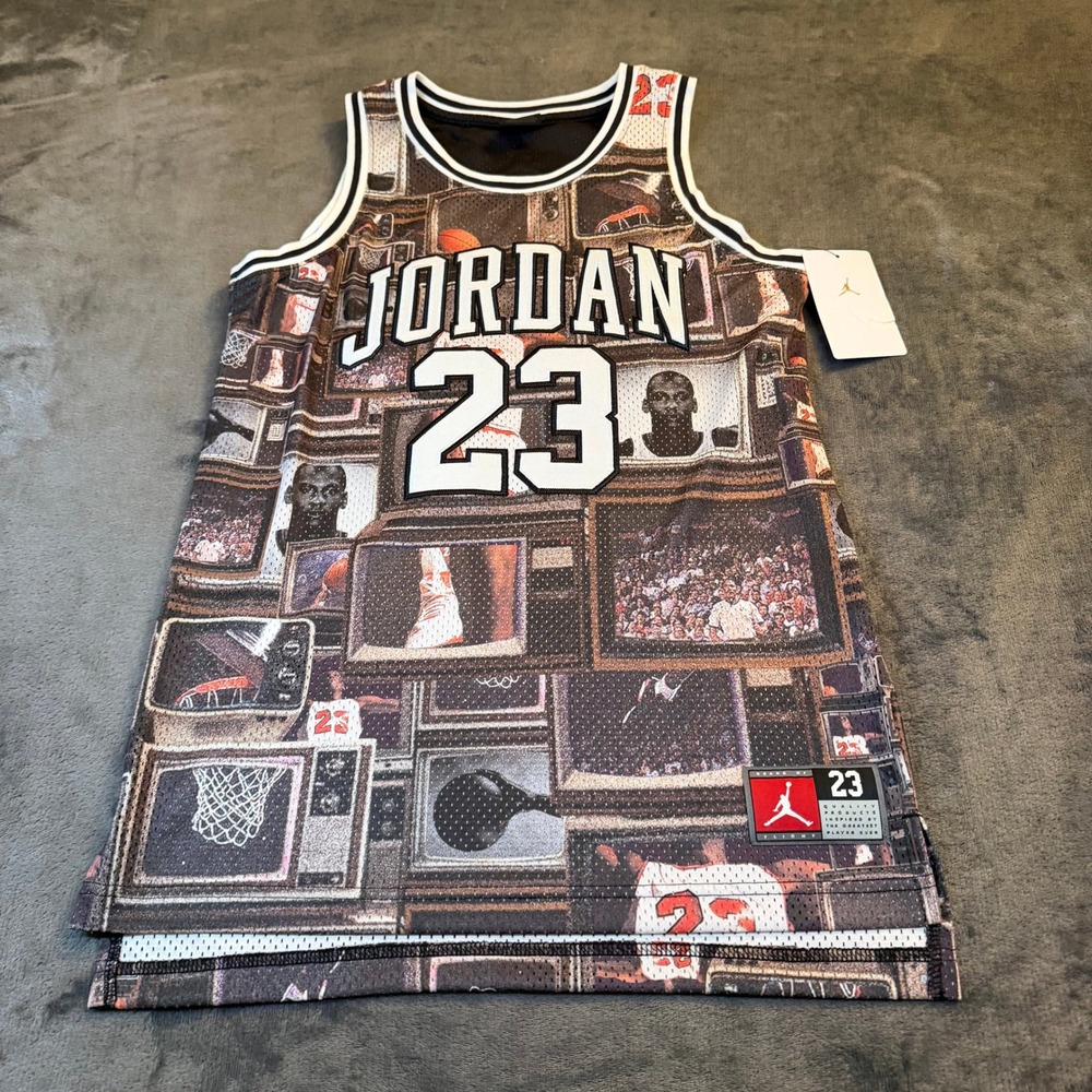 Air Jordan 23 Basketball Jersey Graphic Print Short Sleeve Youth size Large NWT